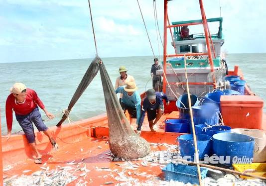 Cam kết với khách hàng và cộng đồng